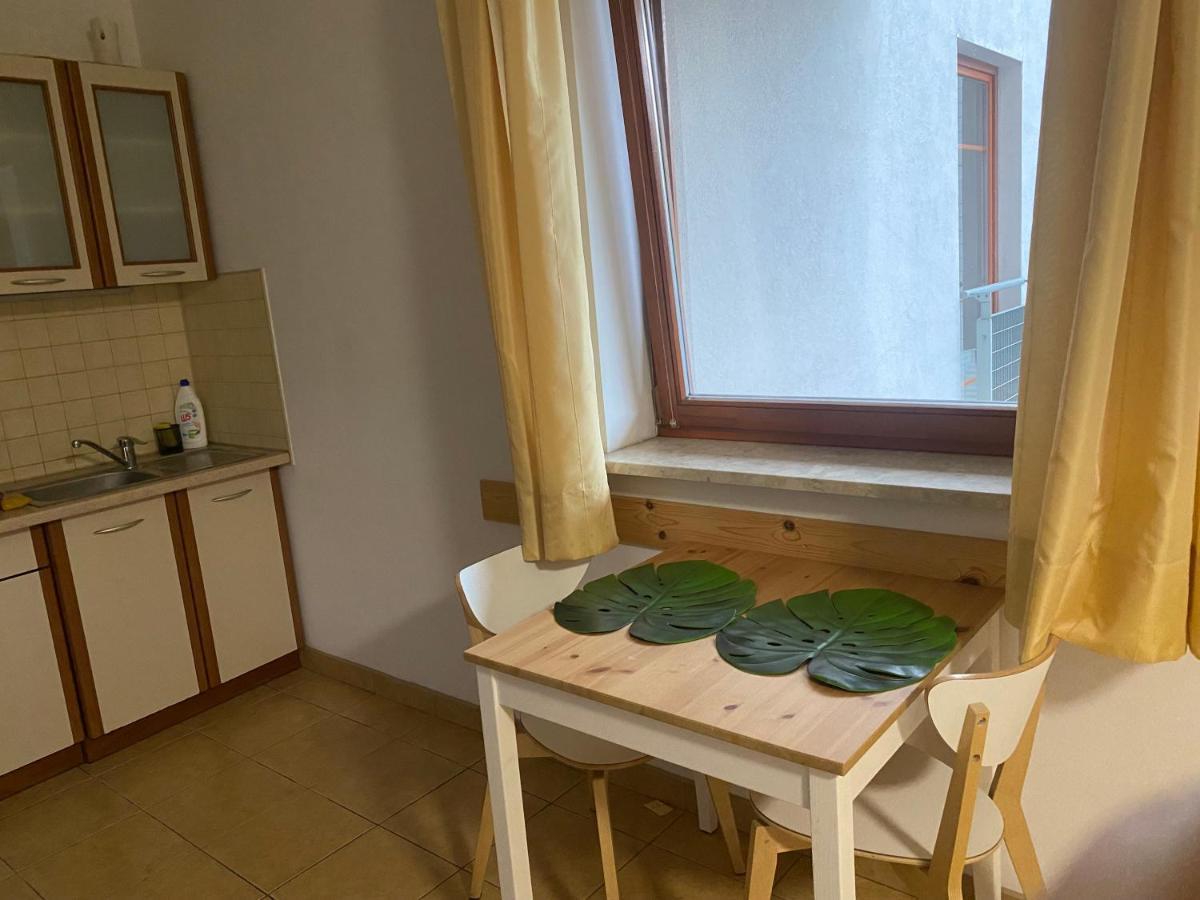 华沙Komfortowy Apartament Na Florianskiej, Park Praski, Dw Wilenski,W Odleglosci Spaceru Od Starego Miasta, Milo Widziec Gosci Ze Zwierzetami, Очень Удобно Для Украинских Моряков,Которые Будут Сдавать Экзамены В Морричсервисе, Через Дорогу Офис公寓 外观 照片